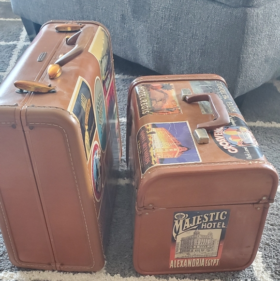 Vintage Samsonite luggage with travel stickers! - Picture 7 of 8
